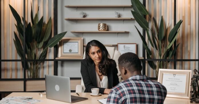 https://www.lawyerknown.com/placing-authorized-providers-at-your-fingertips-the-advantages-of-rocket-lawyer/
